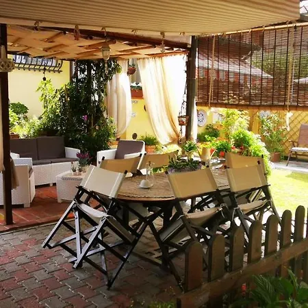 Holiday home Il Giardino Di Laura Mommio